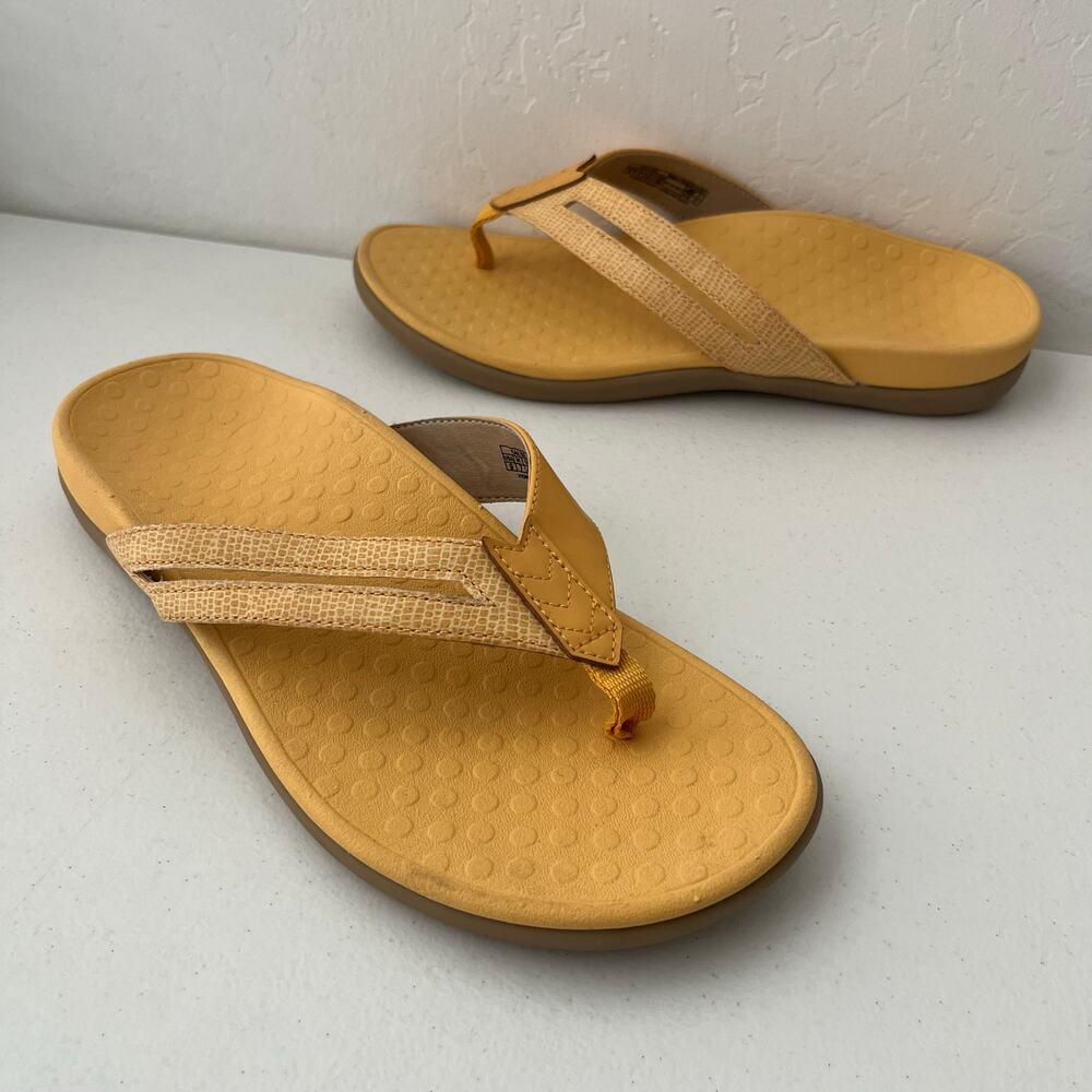 Vionic Kalise Flip Flop Thong Sandals Yellow Size 9 Comfort Casual Minimalist